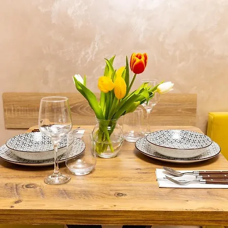 Апартаменты Lovely Venu Close To Old Town