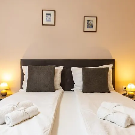 Lovely Venu Close To Old Town