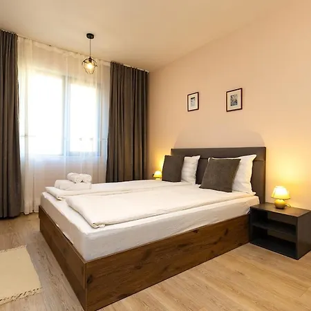Lovely Venu Close To Old Town Plovdiv