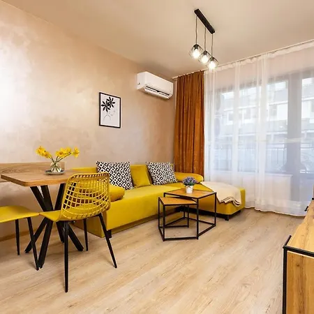 Lovely Venu Close To Old Town Apartment *