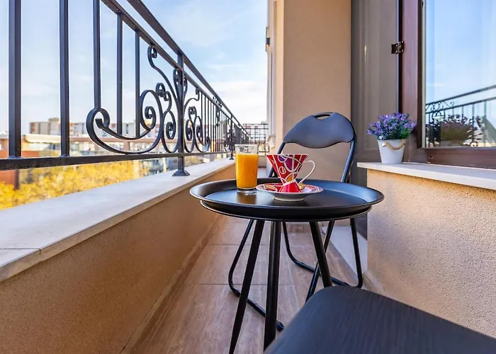 Lovely Venu Close To Old Town *